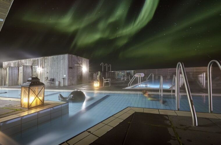 from-reykjavik-northern-lights-and-geothermal-baths-tour