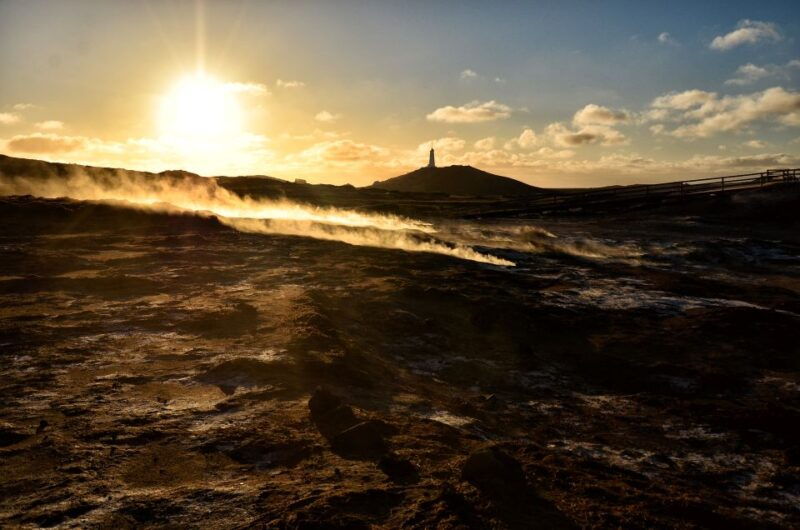 from-reykjavik-reykjanes-geopark-tour-airport-transfer