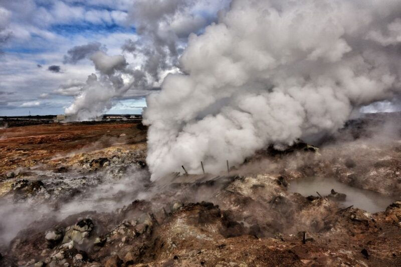 from-reykjavik-reykjanes-geopark-tour-airport-transfer