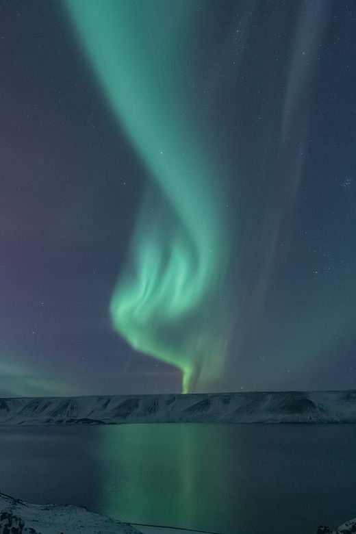 from-reykjavik-small-group-northern-lights-minibus-tour
