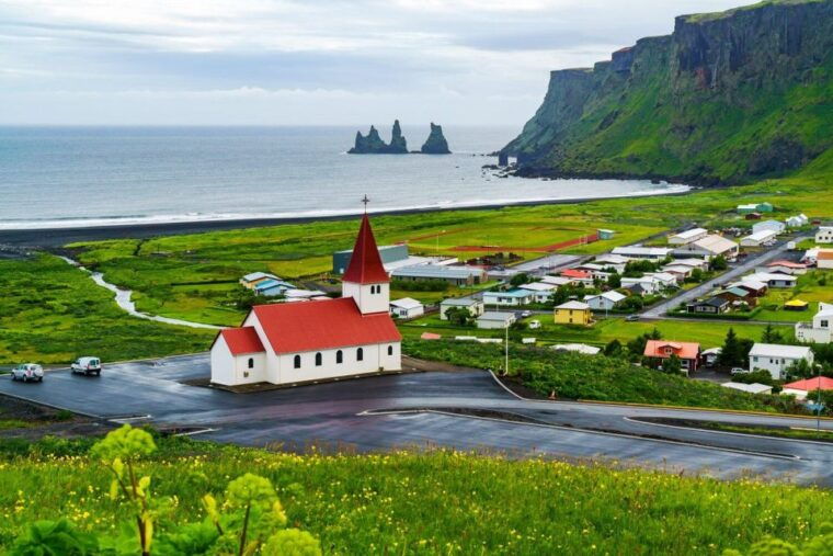 from-reykjavik-south-coast-tour-dc-3-plane-wreck