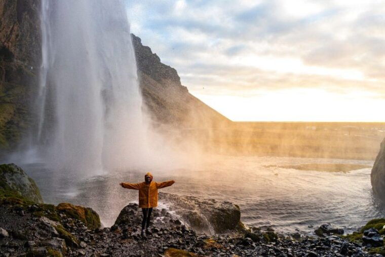 from-reykjavik-south-coast-tour-dc-3-plane-wreck