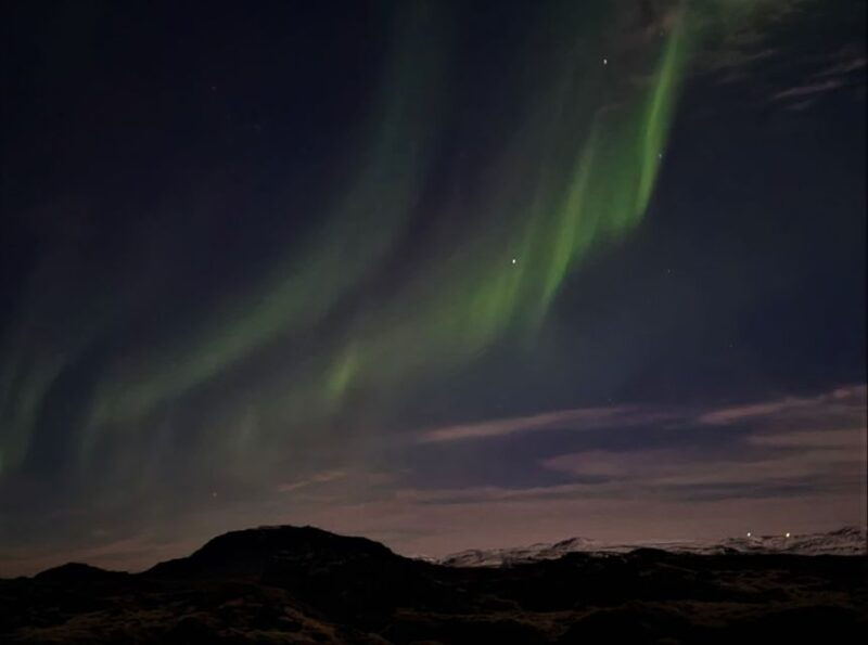 from-reykjavik-spot-the-northern-lights-with-snacks-drink