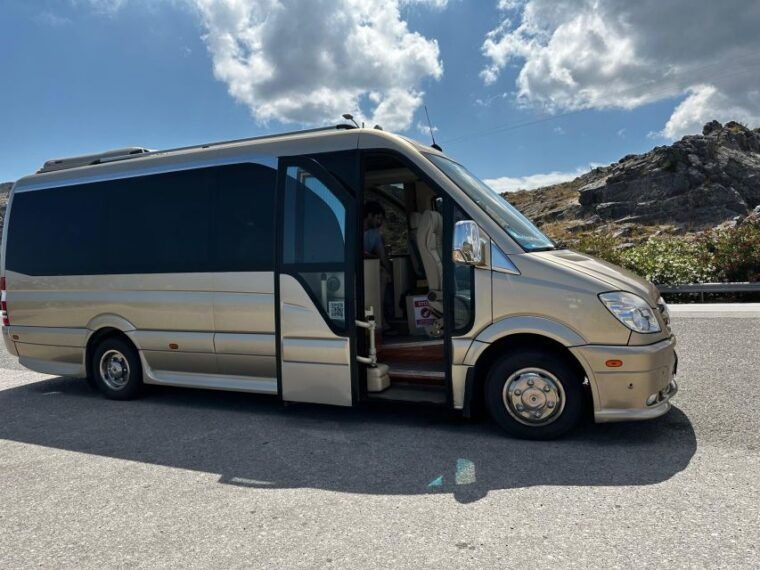 from-rhodes-city-evening-bus-trip-to-lindos