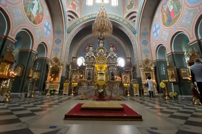 From Riga: Hill of Crosses & Enchanting Jelgava Group Tour - Who’s this tour perfect for?