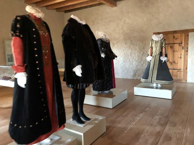 From Riga to Vilnius with Sightseeing Stops Top Private Tour - FAQ