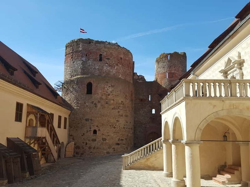 From Riga: Vilnius One-Way Tour with Sightseeing Stops - The Itinerary in Detail