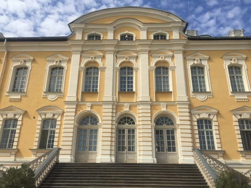 From Riga: Vilnius One-Way Tour with Sightseeing Stops - Practical Tips