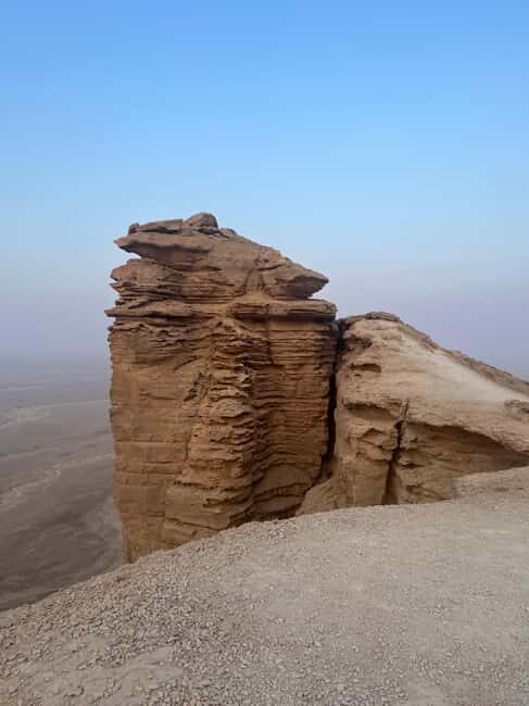 From Riyadh: Edge of the World & Huraymila National Park - Key Points