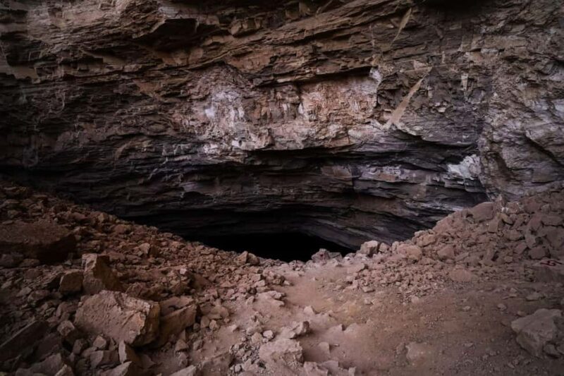 From Riyadh: Heet Cave & Red Sand dunes - Key Points