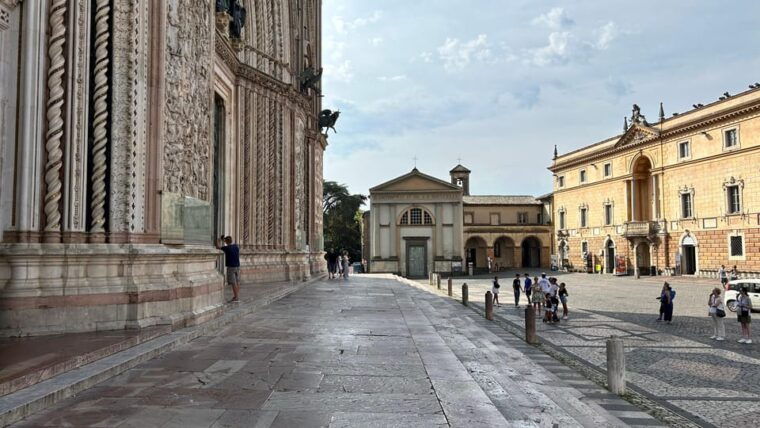 from-rome-explore-assisi-orvieto-and-civita-di-bagnoregio