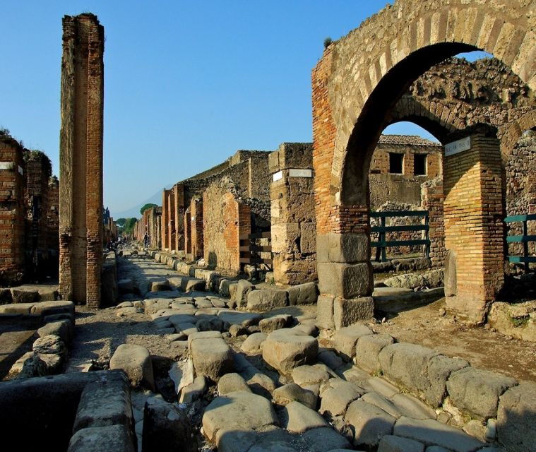 from-rome-guided-tour-to-pompeii-with-priority-admission