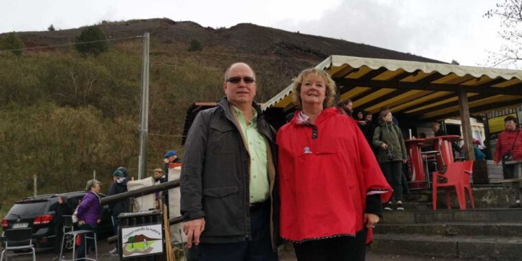 from-rome-pompeii-ruins-and-mt-vesuvius-with-lunchwine