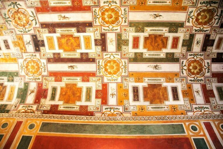 from-rome-villa-deste-and-hadrians-villa-tivoli-day-tour