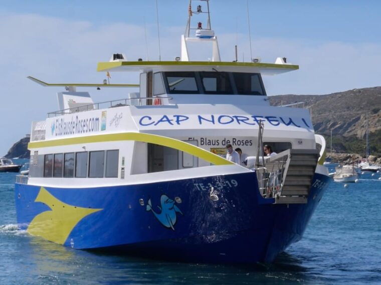 from-roses-boat-trip-and-visit-cadaques-all-day