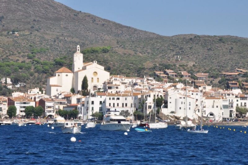 from-roses-catamaran-cruise-to-cap-de-creus