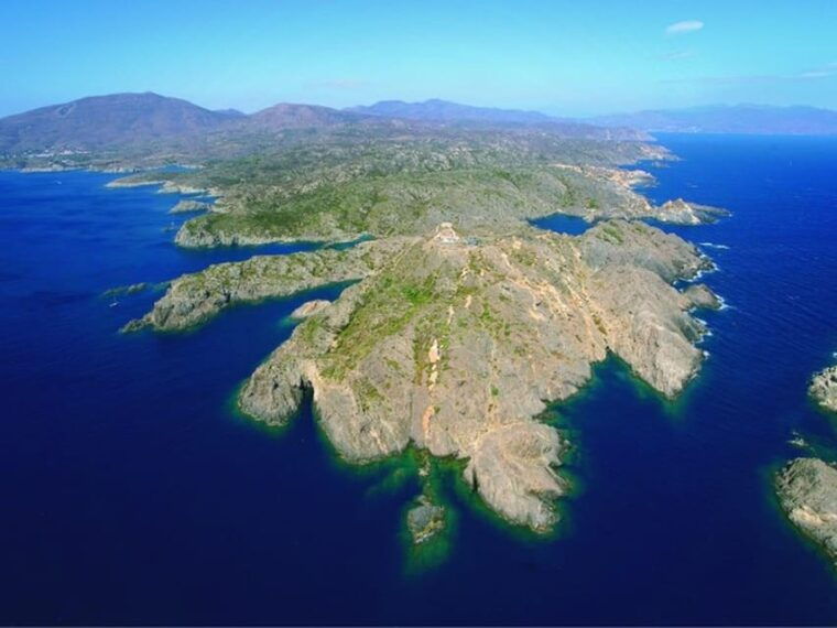 from-rosesadventure-in-cap-de-creus-discover-and-swim-in-a-wild-cove