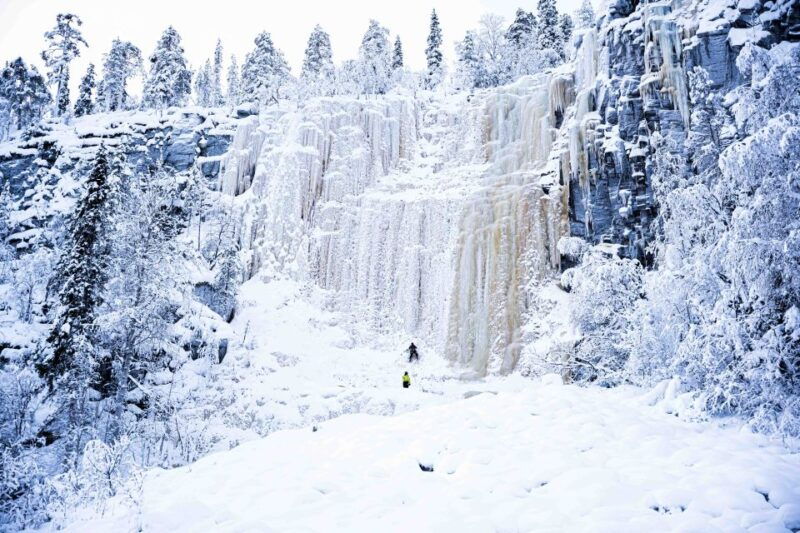 from-rovaniemi-frozen-waterfalls-of-korouoma-full-day-tour