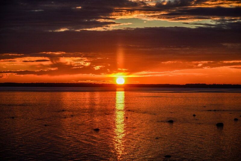 from-rovaniemi-midnight-sun-forest-lake-float