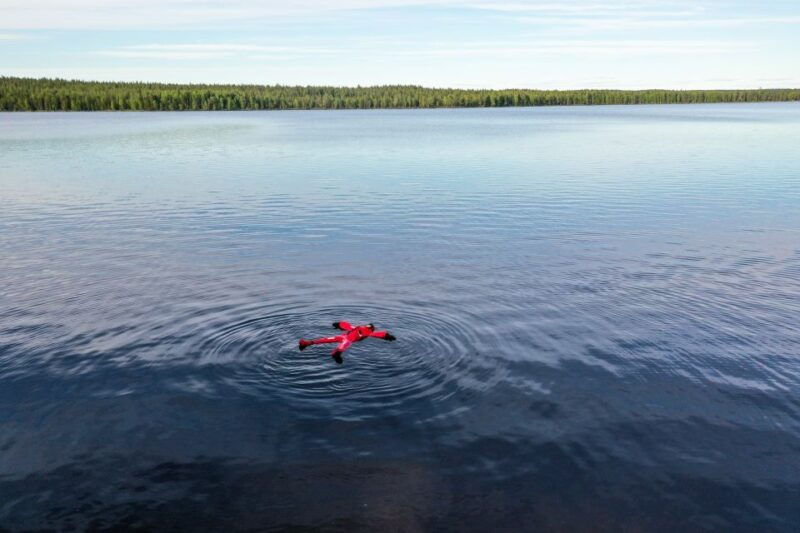 from-rovaniemi-midnight-sun-forest-lake-float