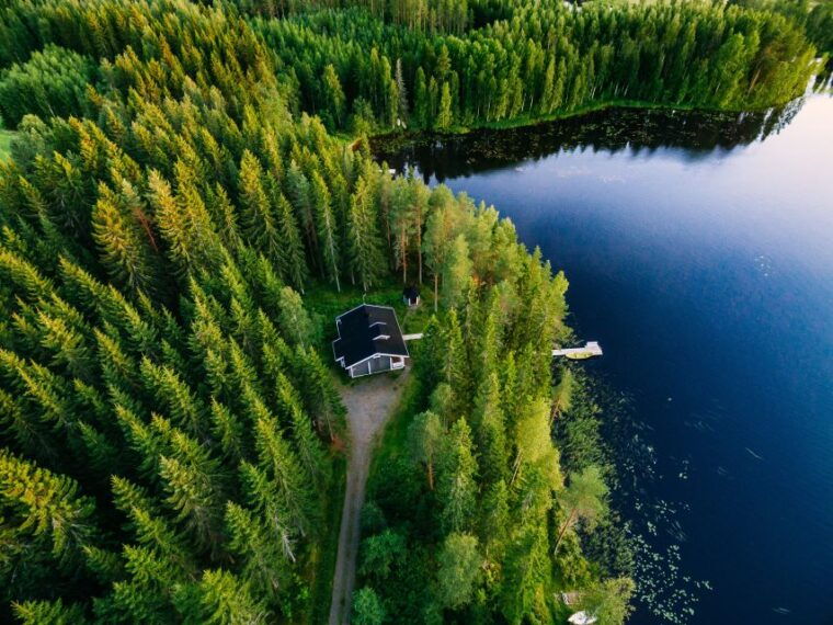 from-rovaniemi-midnight-sun-forest-lake-float