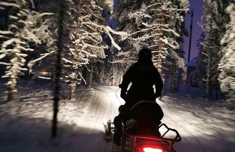 from-rovaniemi-night-snowmobile-safari