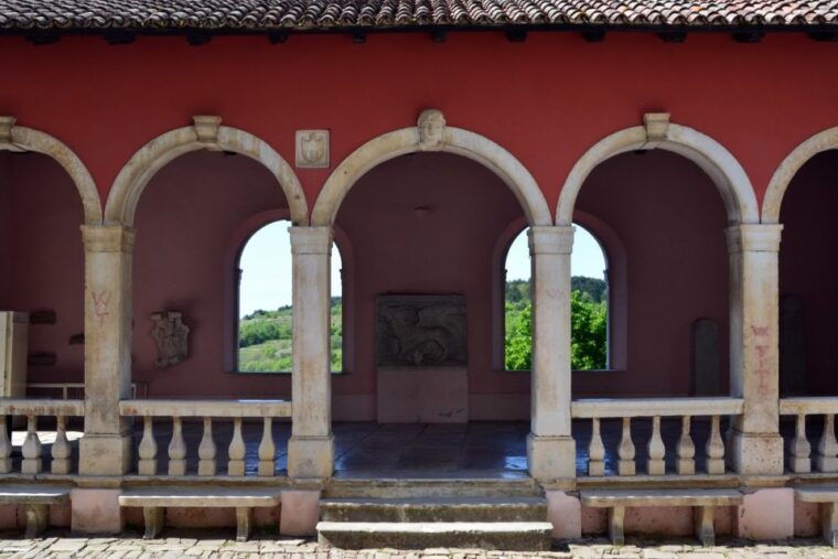 from-rovinj-rovinj-motovun-and-groznjan-day-tour