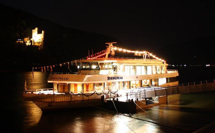from-rudesheim-2-hour-christmas-boat-tour-on-the-rhine