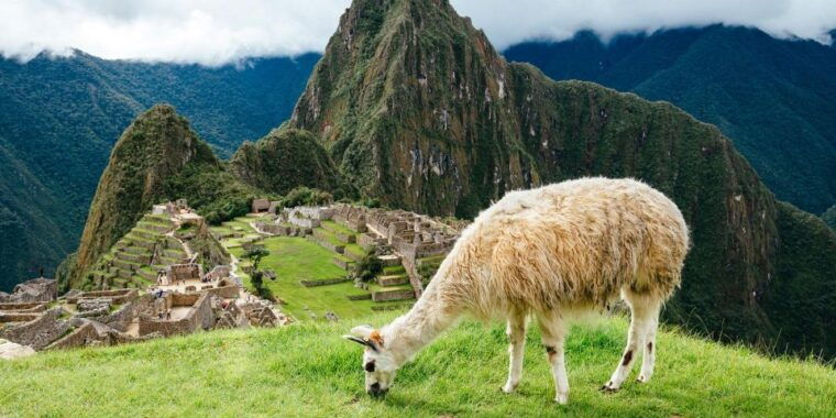 from-sacred-valley-pisaq-and-ollantaytambo-machu-picchu-2