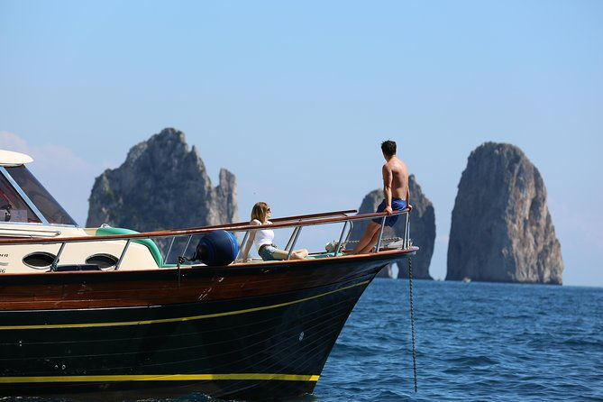 from-salerno-small-group-li-galli-islands-and-capri-boat-tour-2