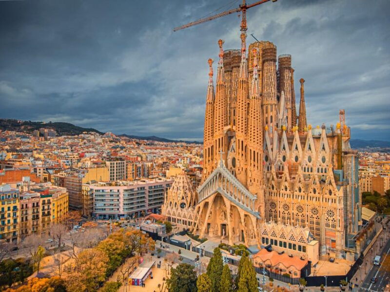 from-salou-montserrat-monastery-and-4-hours-in-barcelona