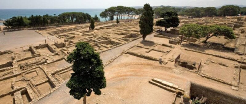 from-salou-poblet-tour-wines-sitges