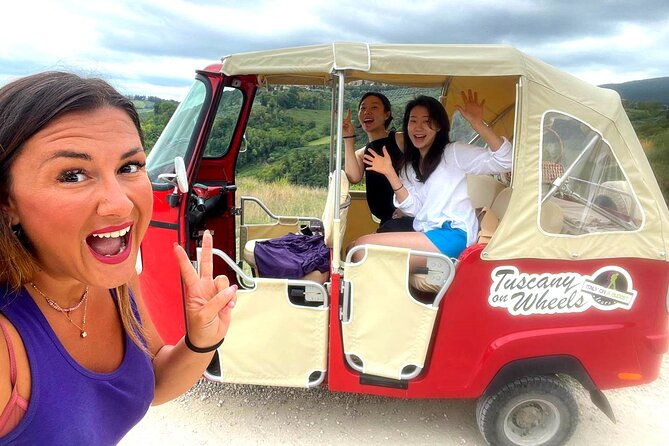 from-san-gimignano-original-tuscany-wine-tour-by-tuktuk-2
