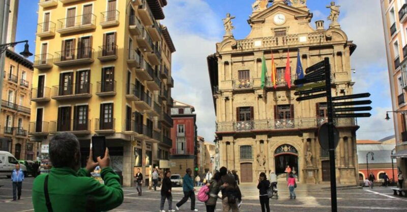 from-san-sebastian-pamplona-city-tour