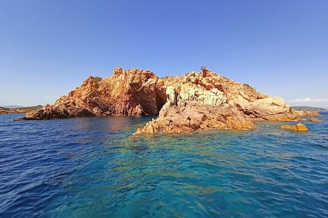 from-san-teodoro-mini-tour-of-the-tavolara-archipelago