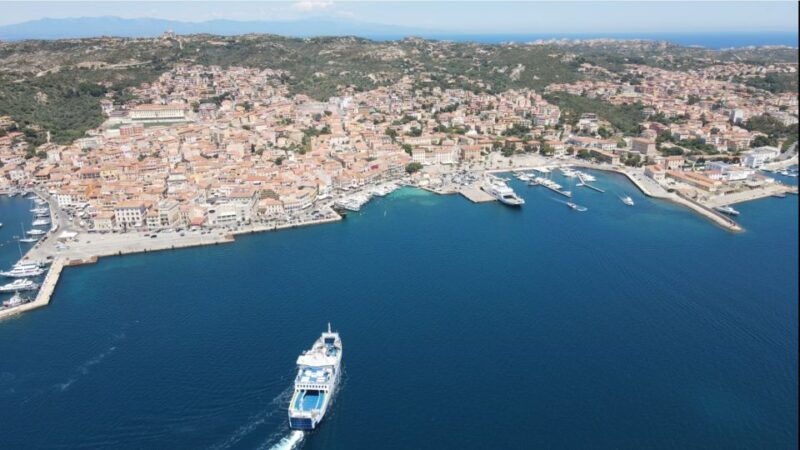 from-santa-teresa-gallura-la-maddalena-full-day-boat-tour