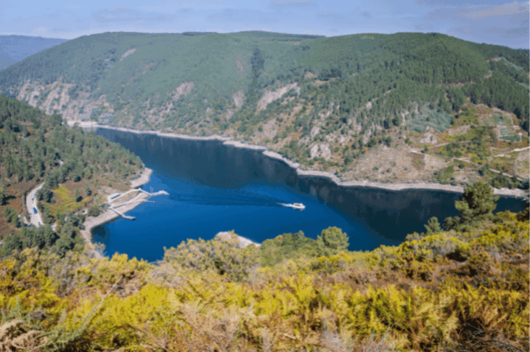 from-santiago-ribeira-sacra-history-art-trip-with-cruise