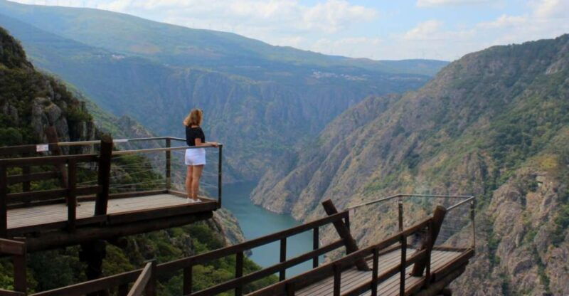 from-santiago-ribeira-sacra-tour-boat-trip