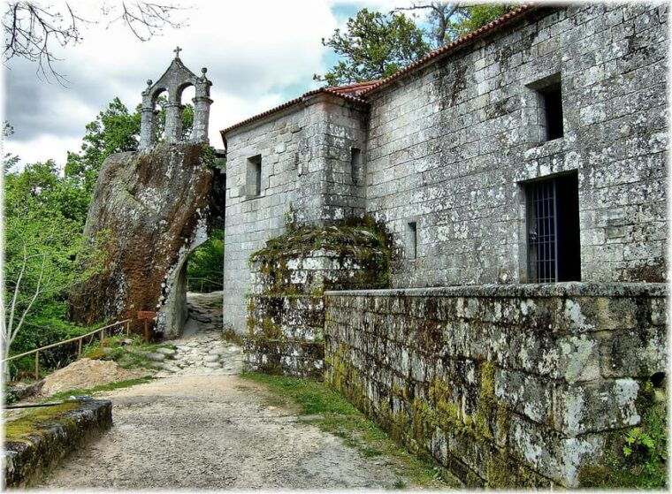 from-santiago-ribeira-sacra-tour-boat-trip