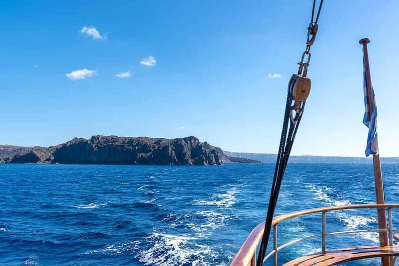 From Santorini: Volcano Cruise With Oia Sunset - The Itinerary in Detail