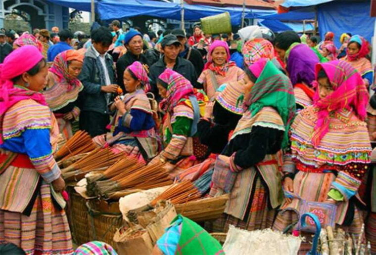 from-sapa-bac-ha-sunday-market-and-ethnic-villages-tour