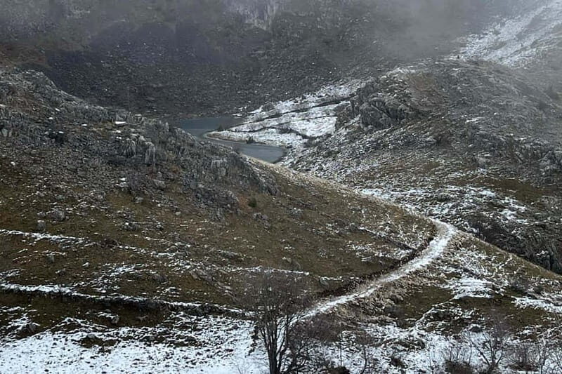 From Sarajevo to Umoljan, Bilici Lake & Bosnian Food Tasting - Why This Tour Works