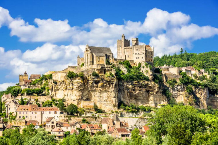 from-sarlat-beynac-domme-tour-dordogne-boat-ride