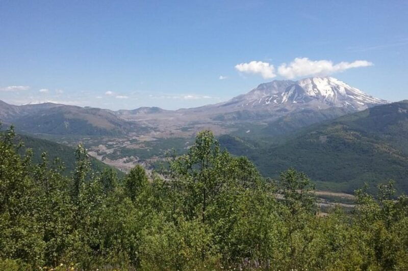 from-seattle-mount-saint-helens-monument-private-day-trip