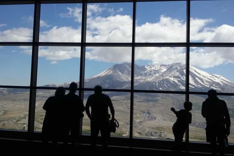 from-seattle-mount-saint-helens-monument-private-day-trip