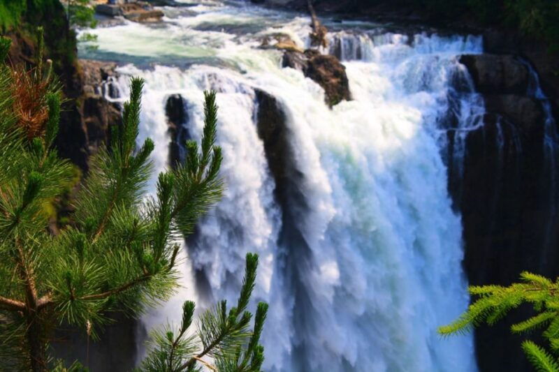 from-seattle-snoqualmie-falls-woodinville-wine-tasting