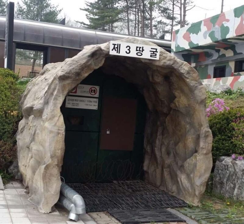 From Seoul: DMZ Group Tour with a French-Speaking Guide - Discovering the DMZ: An Honest Look at the Tour