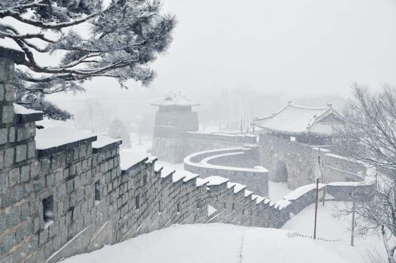 From Seoul: Suwon Hwaseong and Deogyusan Winter Tour - Exploring Suwon Hwaseong