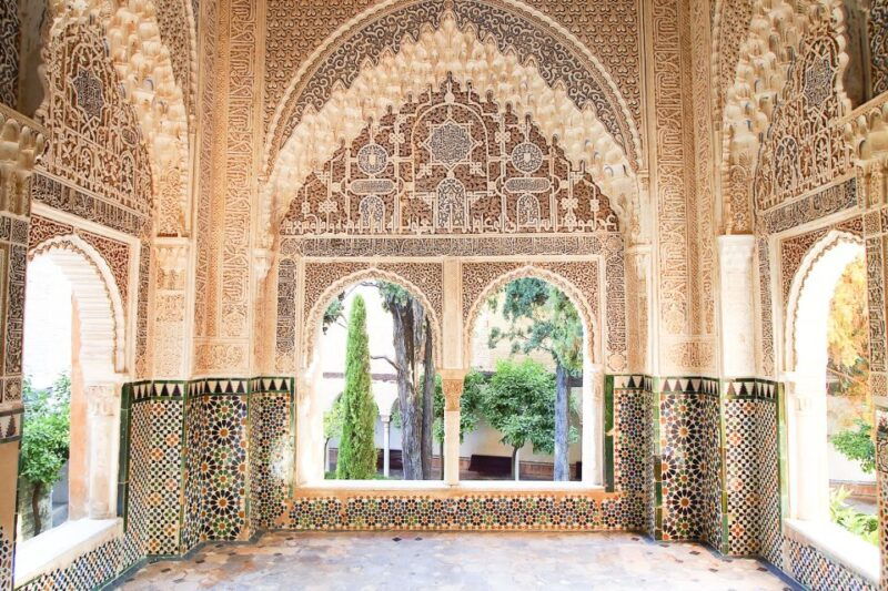 from-seville-granada-day-trip-with-alhambra-and-albaicin