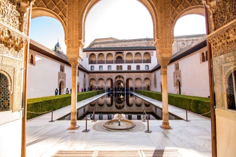 from-seville-granada-day-trip-with-alhambra-and-albaicin